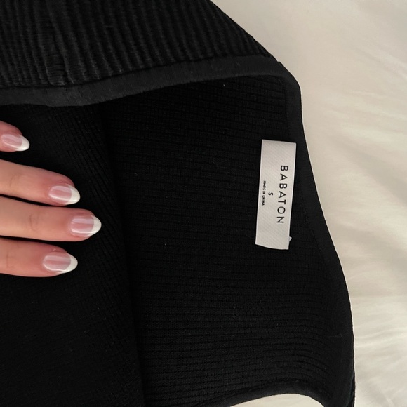 ARITZIA BABATON ONE SHOULDER TOP - Picture 4 of 5